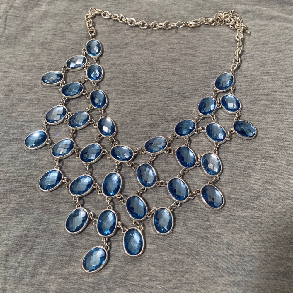 Statement necklace